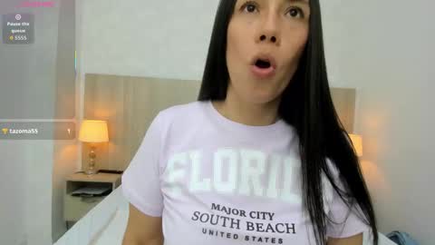 victoria_pachon online show from November 3, 2025, 7:04 pm