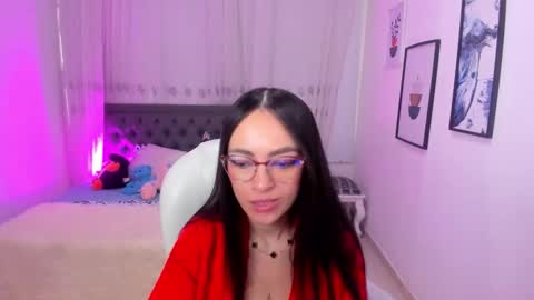 Snapshot of victoria_piercee chatting on January 10, 2026, 2:30 pm victoria_piercee online show from January 10, 2026, 2:30 pm