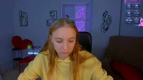 Snapshot of victoria_pretty_ chatting on October 18, 2025, 5:43 am Victoria online show from October 18, 2025, 5:43 am