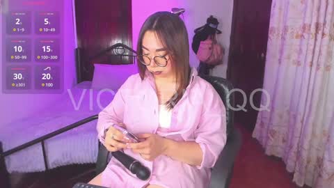 D A N I online show from February 1, 2025, 3:30 am