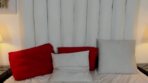 victoria_queen2 online show from February 1, 2025, 4:14 am