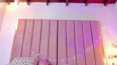 VICTORIA online show from January 22, 2025, 10:05 pm