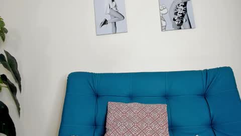 VICTORIA  online show from February 20, 2026, 1:11 pm