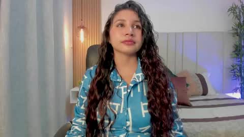Snapshot of victoria_rossee chatting on May 4, 2026, 3:19 pm VICTORIA online show from May 4, 2026, 3:19 pm
