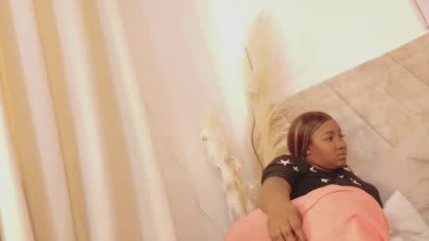 Snapshot of victoria_withmore chatting on May 20, 2026, 12:33 pm Victoria online show from May 20, 2026, 12:33 pm
