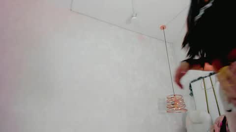 Victoria Sofia online show from December 14, 2025, 11:04 am