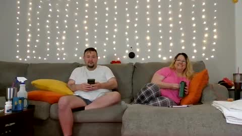 Victoria and Jesse online show from December 27, 2024, 6:35 am