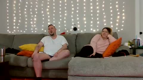 Victoria and Jesse online show from January 4, 2025, 11:33 am