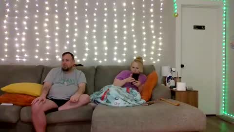 Victoria and Jesse online show from March 12, 2025, 4:19 am