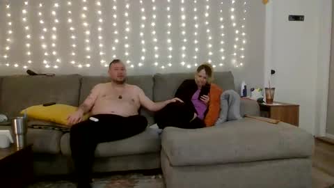 Victoria and Jesse online show from November 1, 2025, 11:51 pm