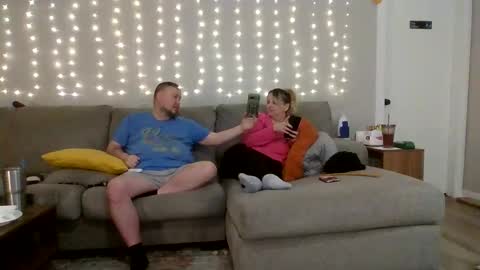 Victoria and Jesse online show from November 4, 2025, 2:32 am