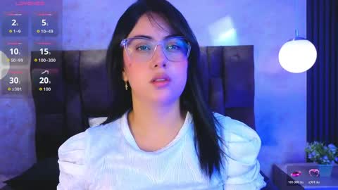 Snapshot of victoriaandrade chatting on May 5, 2026, 12:02 pm Victoria Andrade online show from May 5, 2026, 12:02 pm