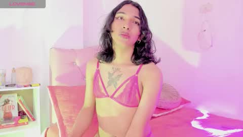 Victoria online show from December 3, 2025, 4:38 pm