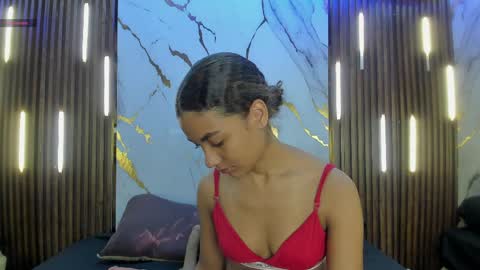 Victoria  online show from May 29, 2026, 8:07 pm
