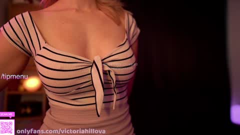 Victoria Hillova online show from October 5, 2025, 1:09 pm