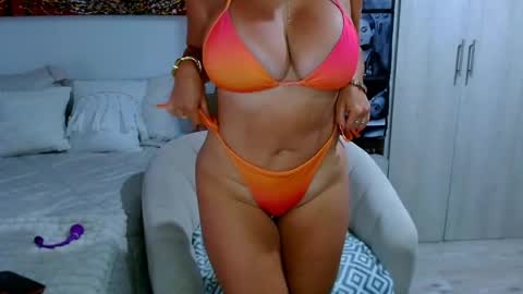 Snapshot of victoriahispanic chatting on May 3, 2026, 1:28 pm victoriahispanic online show from May 3, 2026, 1:28 pm