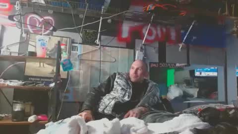 victoriajohn online show from November 13, 2025, 5:17 am