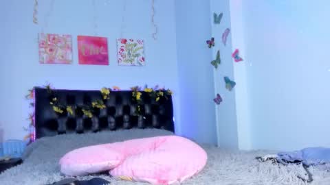 Snapshot of victorialarson2 chatting on November 7, 2025, 11:05 pm Victoria Larson - Independient Model online show from November 7, 2025, 11:05 pm