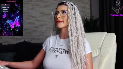 Snapshot of victoriamazze chatting on December 14, 2024, 1:28 am Victoria online show from December 14, 2024, 1:28 am