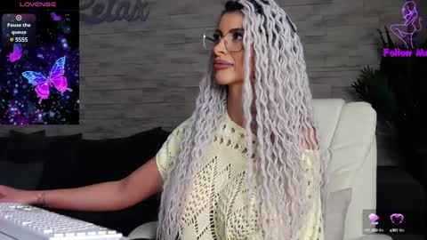 Snapshot of victoriamazze chatting on December 16, 2024, 1:21 am Victoria online show from December 16, 2024, 1:21 am