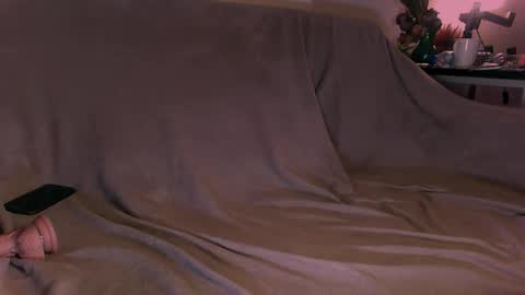 Eva and Victor online show from October 5, 2025, 12:03 pm