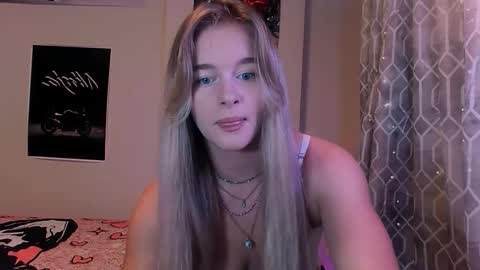 Eva and Victor online show from October 20, 2025, 12:27 pm