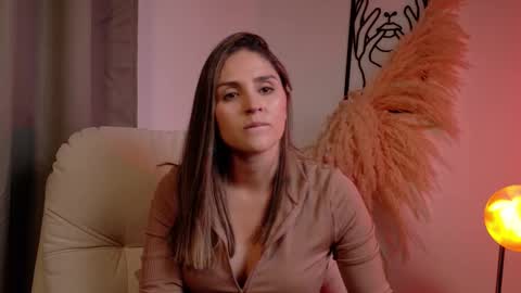 VictoriaNova online show from February 25, 2026, 7:12 pm