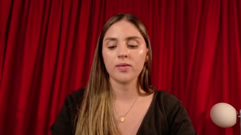Snapshot of victorianova chatting on May 7, 2026, 8:03 pm VictoriaNova online show from May 7, 2026, 8:03 pm