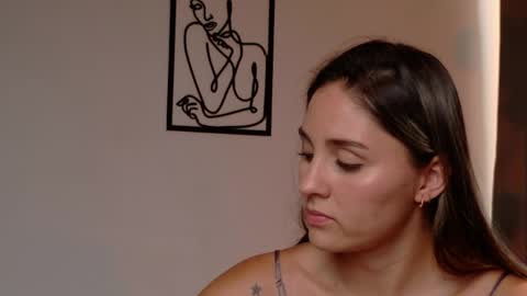 Snapshot of victorianova chatting on May 20, 2026, 7:31 pm VictoriaNova online show from May 20, 2026, 7:31 pm