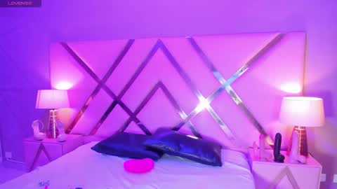 Victoria online show from September 24, 2025, 11:35 am