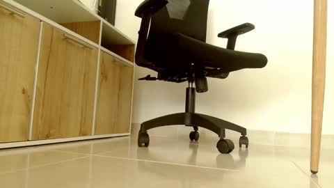 Victoria online show from September 29, 2025, 4:56 pm