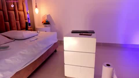 Victoria  online show from March 9, 2026, 12:31 pm