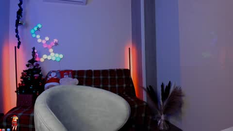 Snapshot of victorias_world chatting on December 18, 2024, 10:24 pm Viktoria online show from December 18, 2024, 10:24 pm