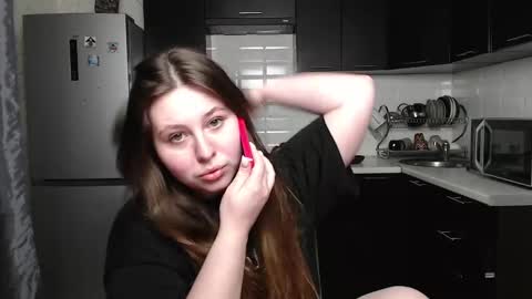victoriassecrets_ online show from December 6, 2024, 12:38 pm