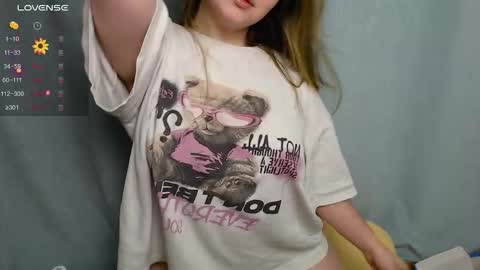 victoriassecrets_ online show from October 29, 2025, 5:04 pm