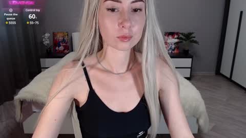 VictoriaTiger online show from December 4, 2024, 11:52 am