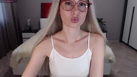 VictoriaTiger online show from January 20, 2025, 9:56 am