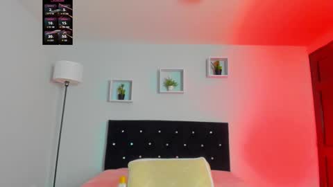 Snapshot of victoriia_rose_ chatting on April 25, 2026, 1:25 pm victoriia_rose_ online show from April 25, 2026, 1:25 pm