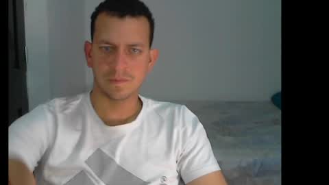 Snapshot of victormanuelq_1 chatting on April 29, 2026, 12:27 am victormanuelq_1 online show from April 29, 2026, 12:27 am