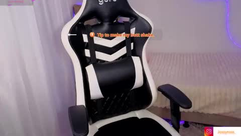 V  I C  T O R I A  online show from December 18, 2025, 8:37 pm