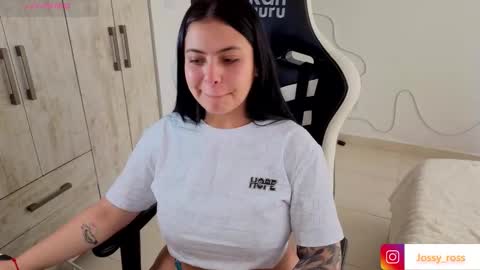 V  I C  T O R I A  online show from March 25, 2026, 4:24 pm