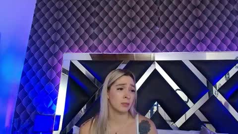 victtoria lee online show from November 20, 2025, 7:35 pm