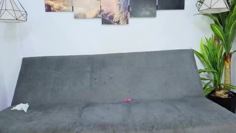 HADE  LEONEL  ALEX online show from October 7, 2025, 12:57 pm