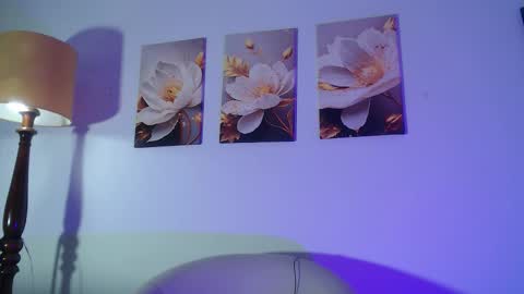 VIOLET  online show from February 10, 2026, 11:47 am