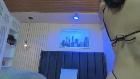 Viiolett online show from March 20, 2026, 8:14 pm