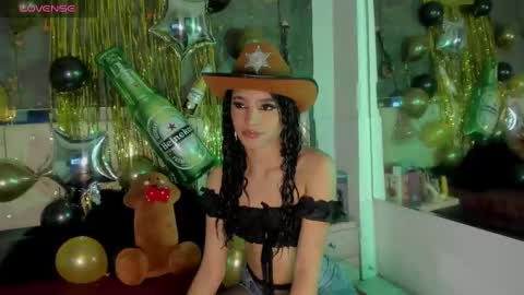 Violet online show from October 2, 2025, 1:07 pm