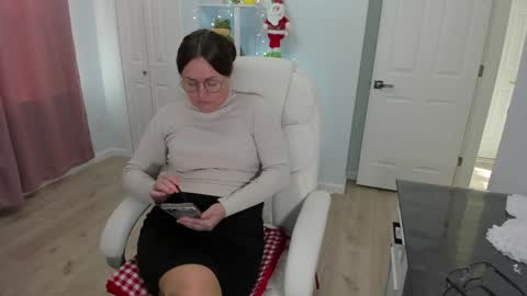 Ukrainian-woman online show from December 5, 2024, 7:06 pm