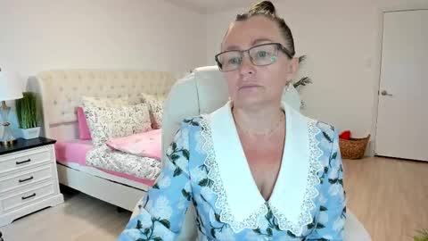 Snapshot of vika7333 chatting on October 3, 2025, 1:08 pm Ukrainian-woman online show from October 3, 2025, 1:08 pm