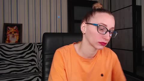 Vika online show from February 22, 2025, 6:19 pm