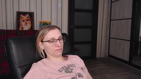 Vika online show from March 18, 2026, 6:22 pm